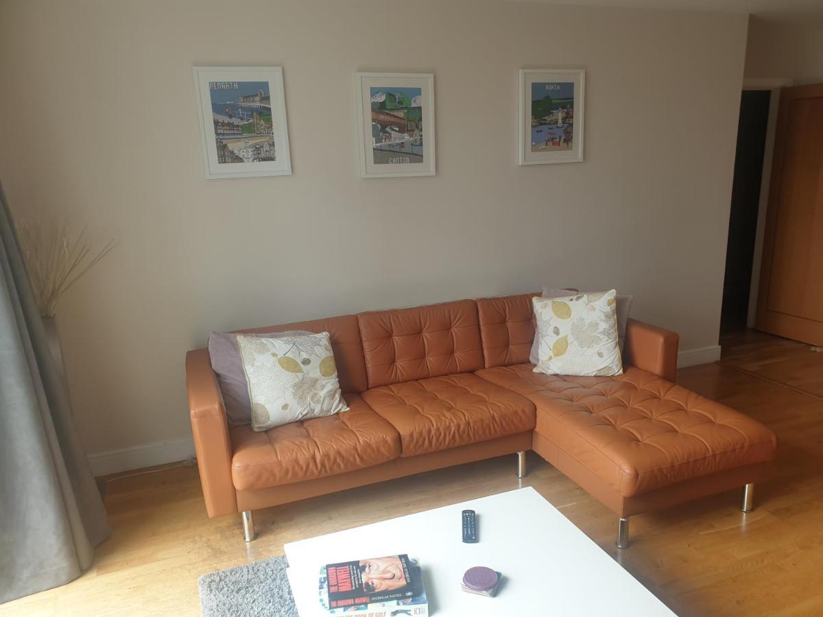 Amazing 2 Bed 2 Bath Apartment City Centre Free Secure Parking Cardiff Exterior photo